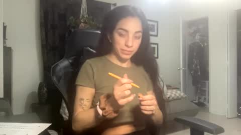 annie_xxx111 online show from December 4, 5:54 am