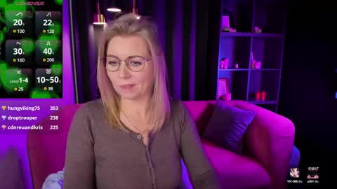 Annie online show from March 3, 11:55 am