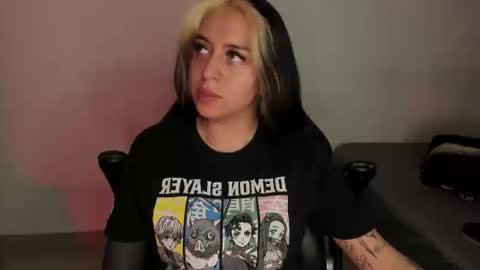 Annika online show from December 5, 3:28 am