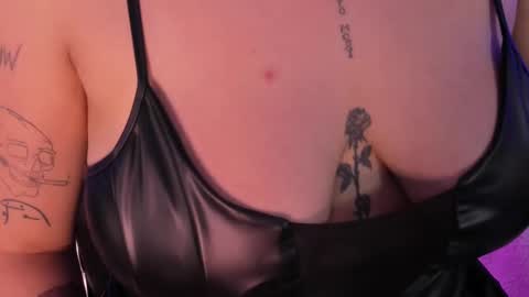 Snapshot of annikamerliahh_ chatting on February 26, 4:38 pm Annika online show from February 26, 4:38 pm
