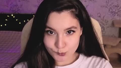 Annie online show from July 11, 7:06 pm