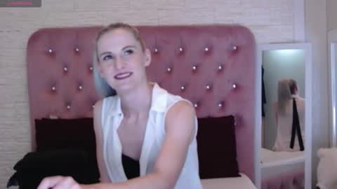 Anya online show from October 21, 1:38 pm