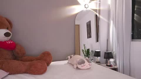    online show from November 5, 2:24 am