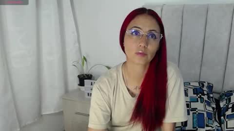 Snapshot of annyroberts_89 chatting on October 7, 3:35 am Anny online show from October 7, 3:35 am