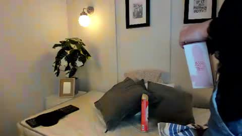 anny online show from June 20, 9:48 am