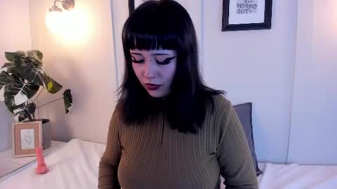 anny online show from June 25, 5:12 am
