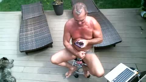 Snapshot of anoaklawnguy chatting on September 13, 6:21 pm anoaklawnguy online show from September 13, 6:21 pm