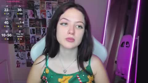 Snapshot of anora_millerr chatting on October 8, 3:18 pm Anora online show from October 8, 3:18 pm
