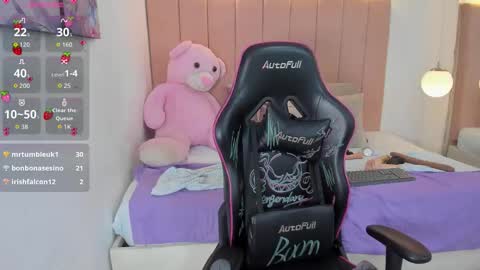 Antonella Moon 7 online show from March 2, 7:15 am