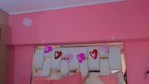    online show from February 26, 1:22 pm