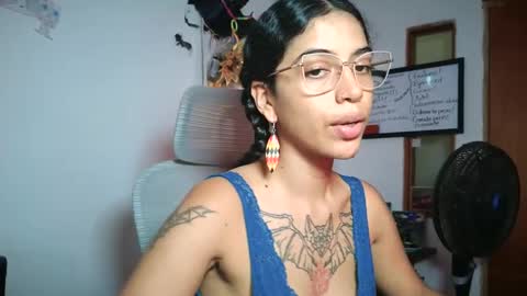 Snapshot of antoniabloom chatting on September 13, 8:11 pm Antonia online show from September 13, 8:11 pm