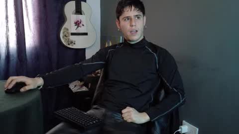 antonnello_ online show from March 29, 7:15 pm