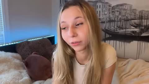 Anya online show from December 19, 4:46 pm