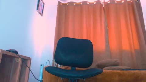 angel online show from February 1, 4:44 pm