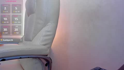 Anyi online show from February 11, 3:29 pm