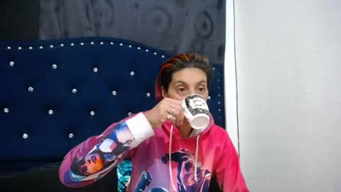 anyu online show from January 19, 8:39 am