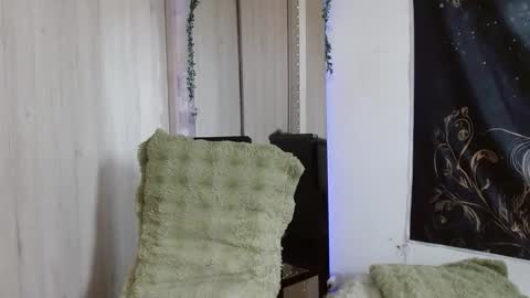 Snapshot of aphrodite__bloom chatting on October 17, 7:51 pm aphrodite__bloom online show from October 17, 7:51 pm