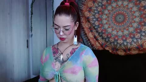 Snapshot of aphrodite__bloom chatting on September 15, 9:16 pm aphrodite__bloom online show from September 15, 9:16 pm