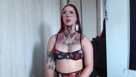 Snapshot of aphrodite__bloom chatting on October 1, 6:07 pm aphrodite__bloom online show from October 1, 6:07 pm