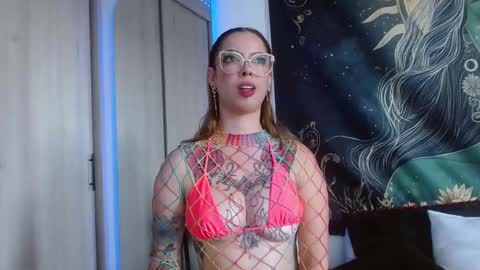 Snapshot of aphrodite__bloom chatting on February 12, 9:01 pm aphrodite__bloom online show from February 12, 9:01 pm