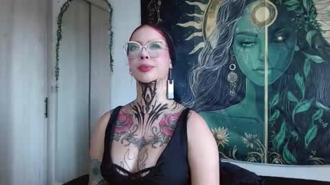 Snapshot of aphrodite__bloom chatting on October 2, 9:13 pm aphrodite__bloom online show from October 2, 9:13 pm