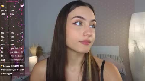 Snapshot of appleeepie chatting on September 14, 11:11 am Vicki online show from September 14, 11:11 am