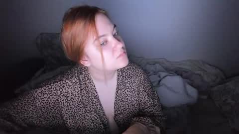 appleyummybuns online show from May 24, 9:10 pm