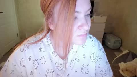 appleyummybuns online show from March 8, 12:44 am