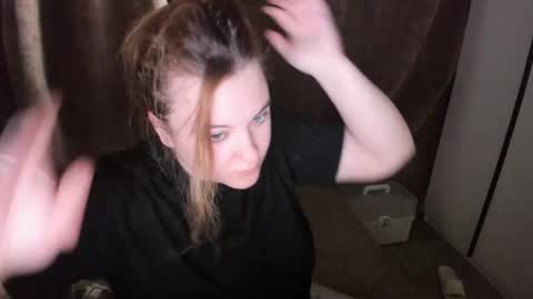 appleyummybuns online show from May 1, 10:42 am