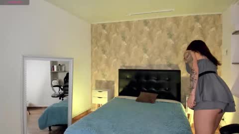 Snapshot of april_dumont chatting on September 23, 2:00 pm April online show from September 23, 2:00 pm