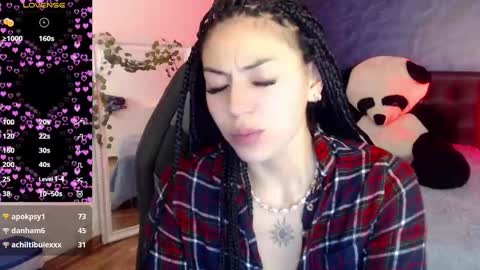 Snapshot of april_dumont chatting on January 30, 4:13 pm April online show from January 30, 4:13 pm