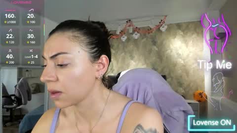Snapshot of april_dumont chatting on October 15, 11:55 am April online show from October 15, 11:55 am