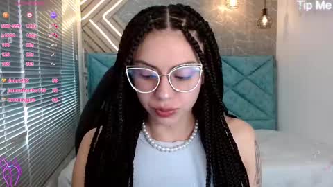 Snapshot of april_dumont chatting on February 28, 6:31 pm April online show from February 28, 6:31 pm
