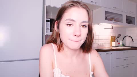 Snapshot of april_felicity chatting on December 3, 10:45 pm April online show from December 3, 10:45 pm