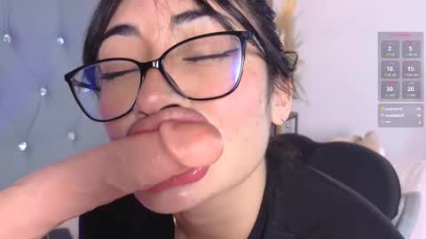 Cris online show from January 10, 2:11 pm