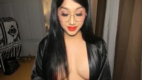 Alicia online show from March 21, 5:06 pm