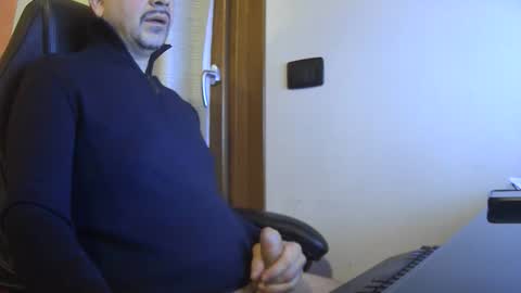 Aquiladorata online show from January 14, 7:49 am