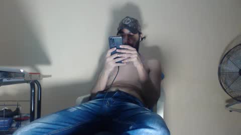 Snapshot of arabebigcock chatting on October 16, 8:36 am ARABE online show from October 16, 8:36 am