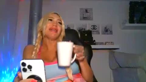 Snapshot of arabitsmariam chatting on October 14, 7:00 am arabictsmariam online show from October 14, 7:00 am