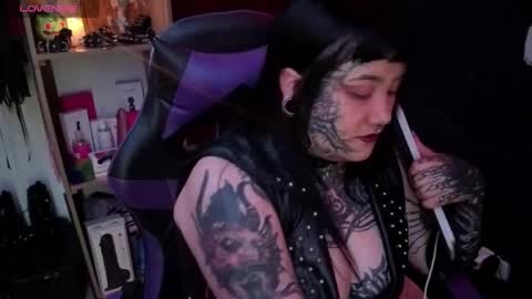 Carolain online show from May 22, 2:40 am