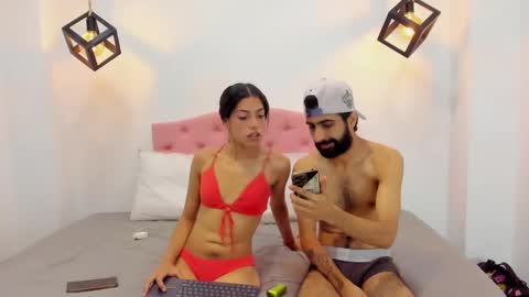 Snapshot of arah_issaa chatting on February 2, 1:19 pm arah_issaa online show from February 2, 1:19 pm