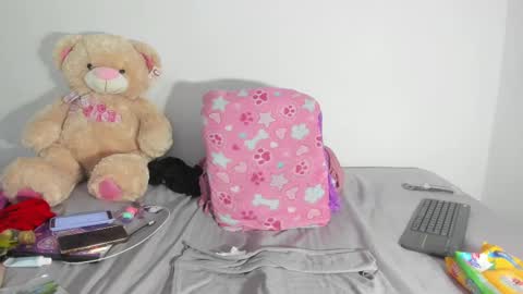 Snapshot of arantza_hill chatting on February 27, 4:43 pm Arantza Hill online show from February 27, 4:43 pm