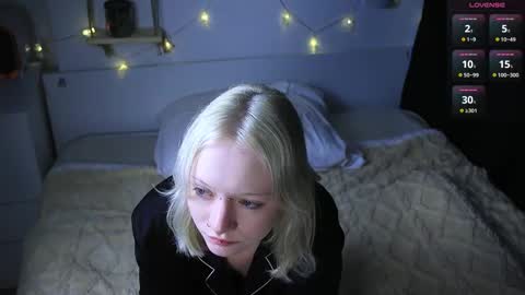 Snapshot of arcticaryder chatting on October 15, 11:11 am Jenny online show from October 15, 11:11 am
