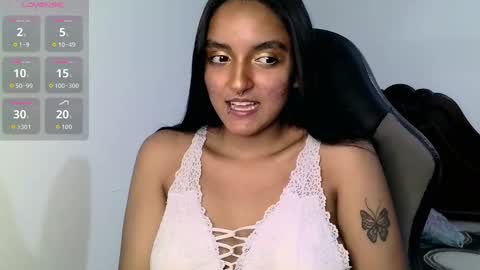 Snapshot of ari_20_ chatting on October 3, 12:53 am Bella online show from October 3, 12:53 am