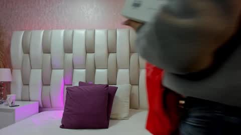 ari_lynn_ online show from February 17, 3:05 am