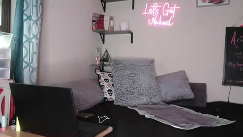 Aria Marie online show from November 25, 5:17 am