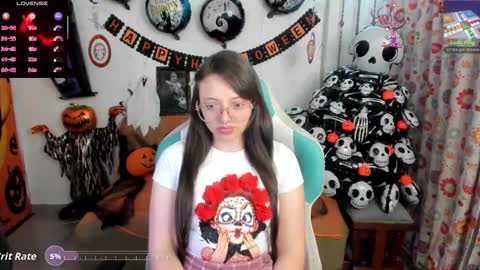 Snapshot of aria_alaia chatting on October 21, 1:00 am Linda online show from October 21, 1:00 am