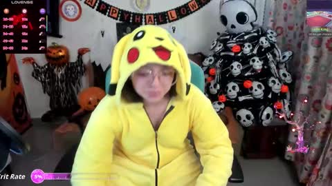 Snapshot of aria_alaia chatting on October 8, 3:24 am Linda online show from October 8, 3:24 am