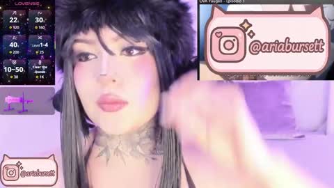 Snapshot of aria_bursett chatting on October 13, 4:53 pm Aria online show from October 13, 4:53 pm