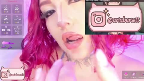Snapshot of aria_bursett chatting on September 25, 5:42 pm Aria online show from September 25, 5:42 pm